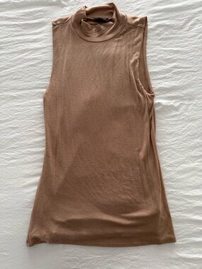 Express | Sleeveless Mock Neck Tank Top | Tan | Size Small